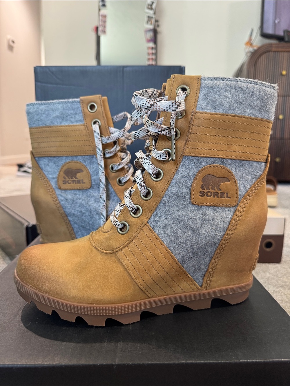 Sorel Women's Tan Leather and Gray Felt Lace-Up Wedge Boots